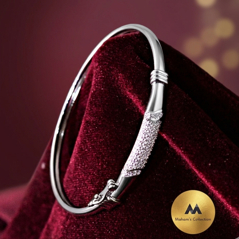 Luxury Crystal Pavé Oval Bangle Bracelet