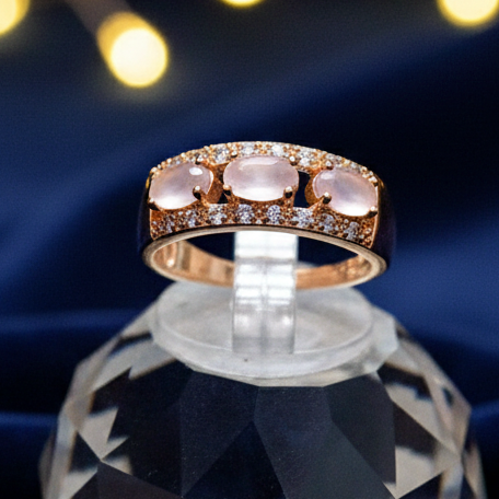 Elegant Oval Three-Stone Statement Ring – Adjustable Gold-Plated Band in 7 Vibrant Colors