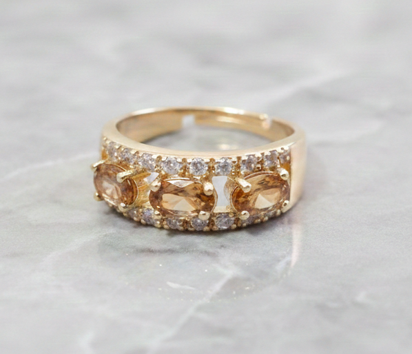 Elegant Oval Three-Stone Statement Ring – Adjustable Gold-Plated Band in 7 Vibrant Colors