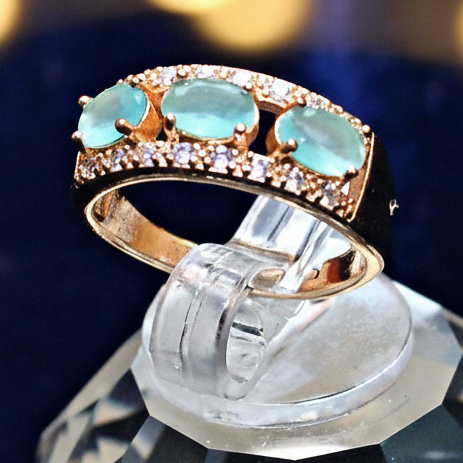 Elegant Oval Three-Stone Statement Ring – Adjustable Gold-Plated Band in 7 Vibrant Colors