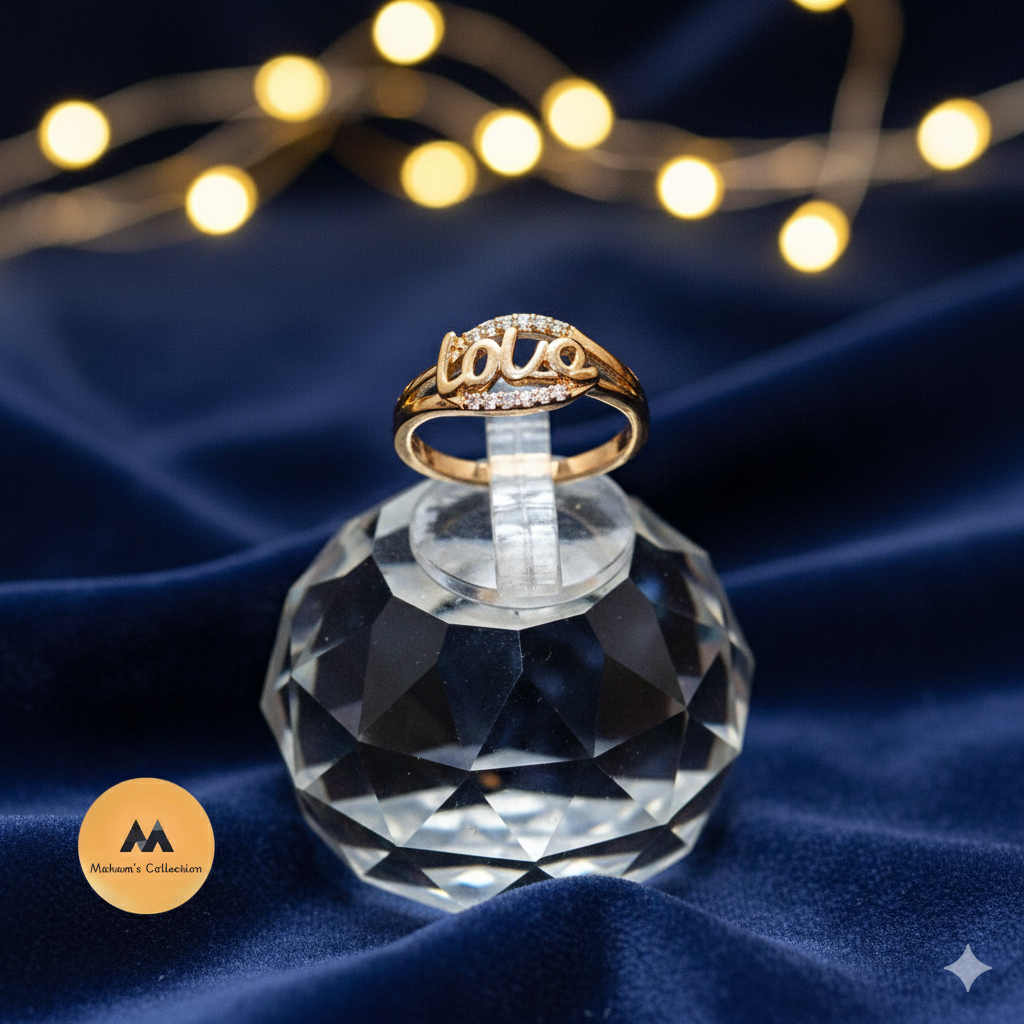 Amore "Love" Script Pavé Ring – Gold Plated