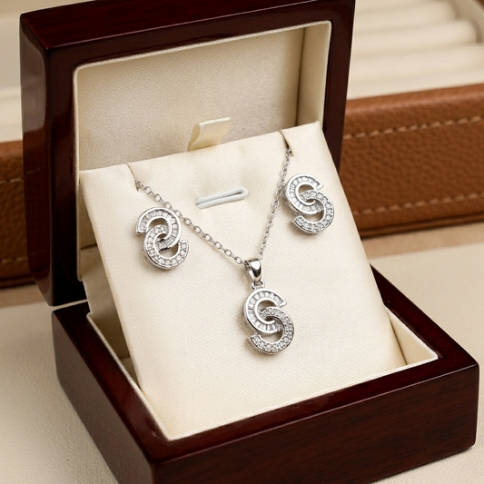 Infinite Grace Interlocking Crystal Jewelry Set – Necklace & Earrings in Gold & Silver